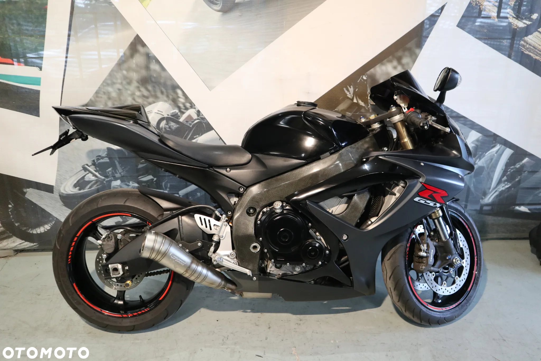 Suzuki GSX-R - 13