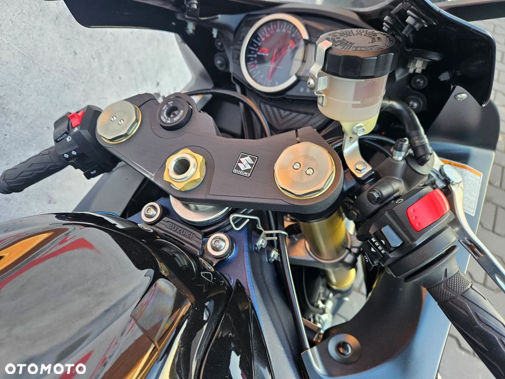 Suzuki GSX-R - 24
