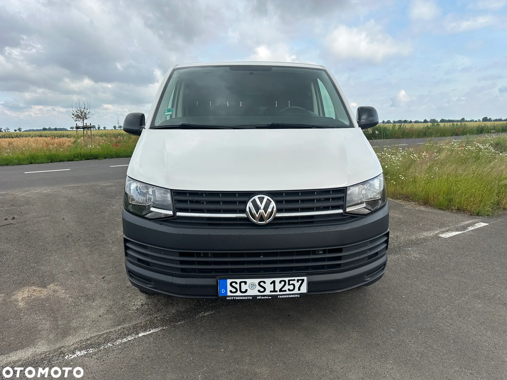 Volkswagen Transporter - 2