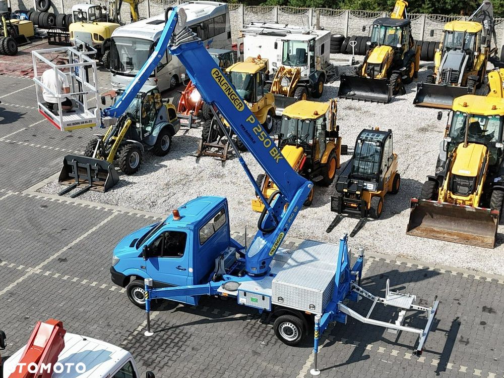 Mercedes-Benz Sprinter - 21