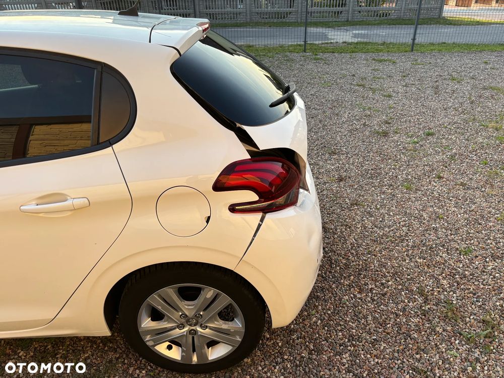 Peugeot 208 PureTech 82 Stop & Start Signature - 15