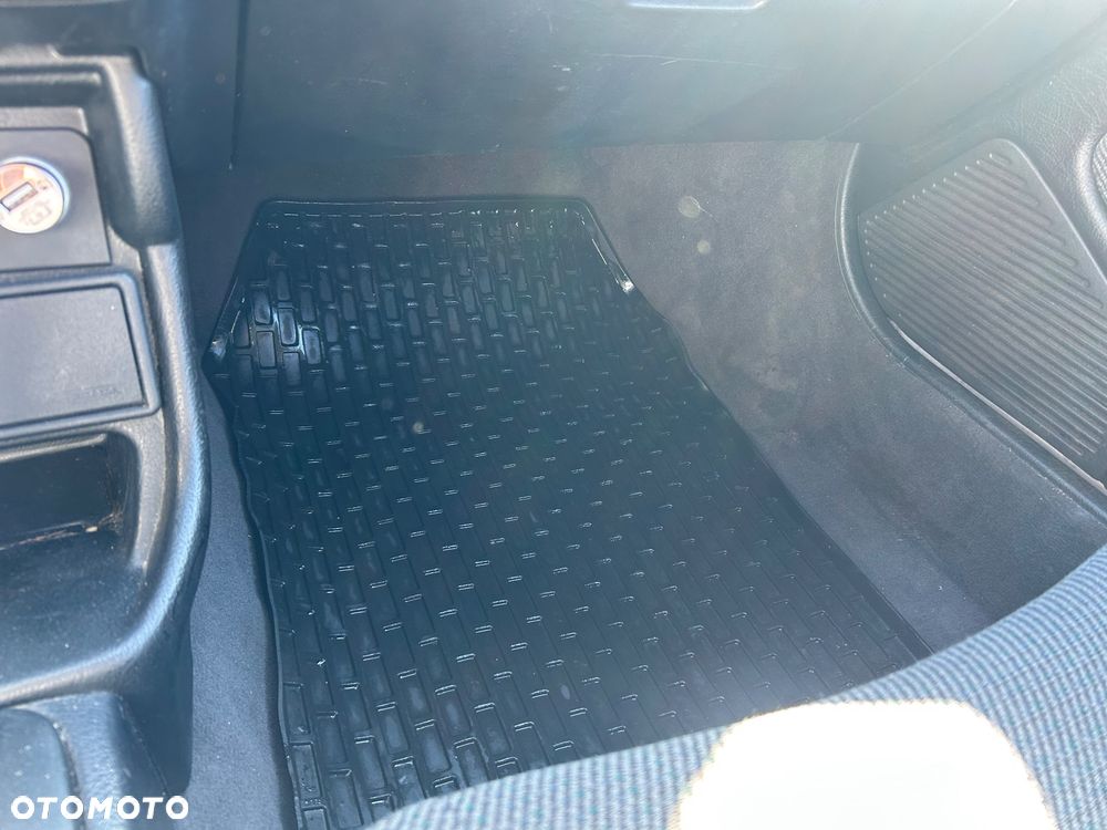Honda Civic 1.5 LSi - 25