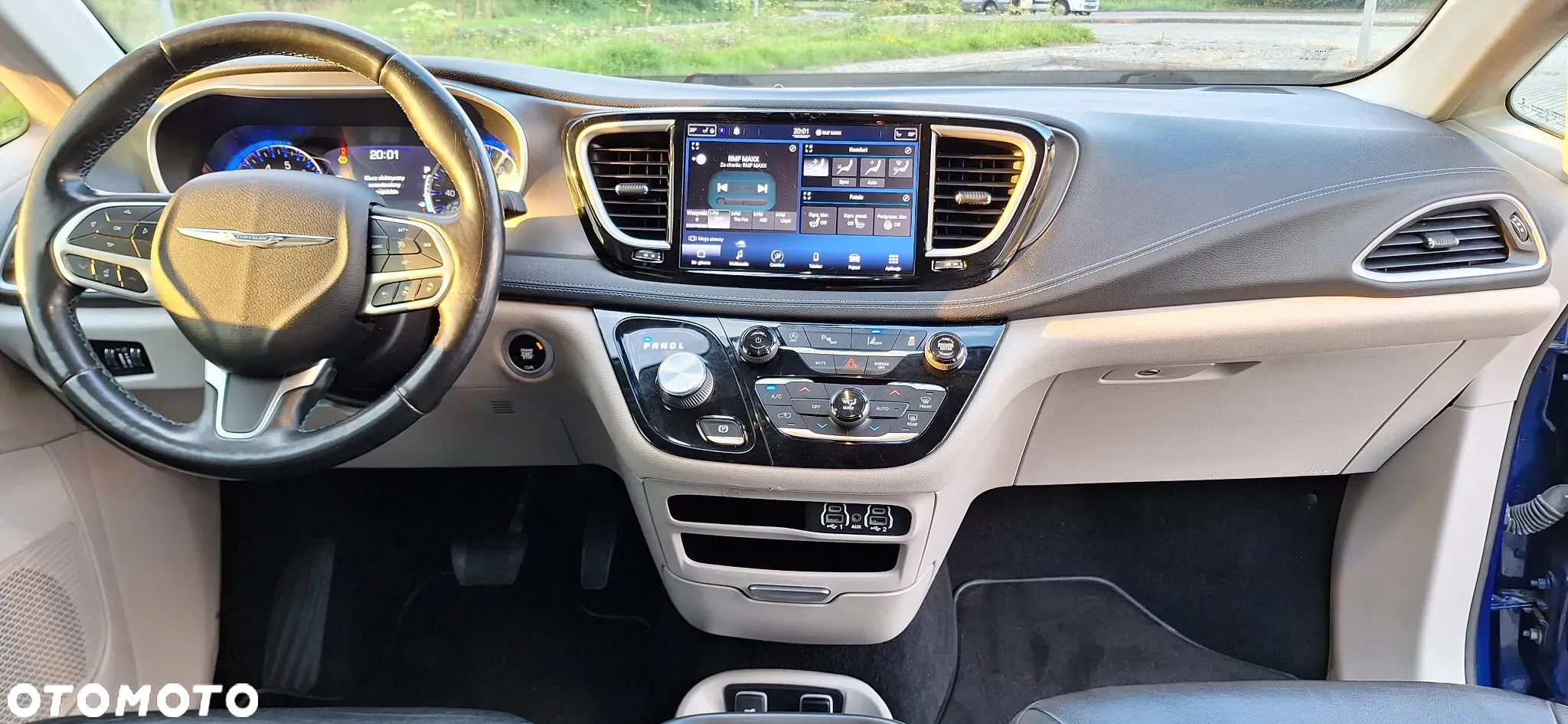 Chrysler Pacifica - 14