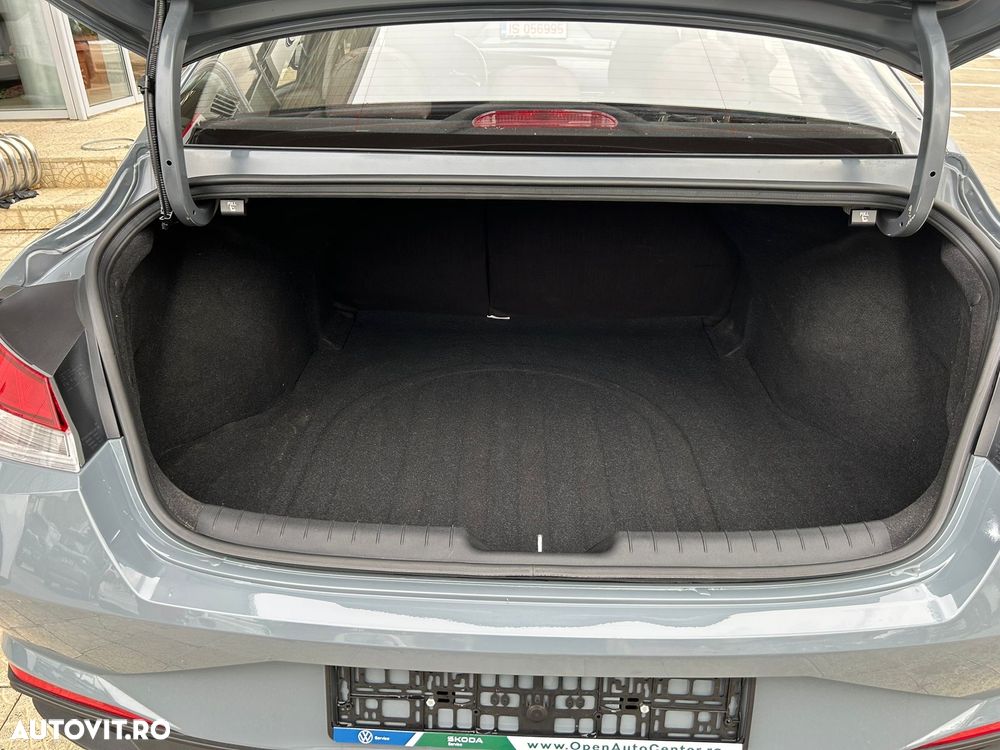 Hyundai Elantra 1.6 l 123 CP 6MT Classic - 15