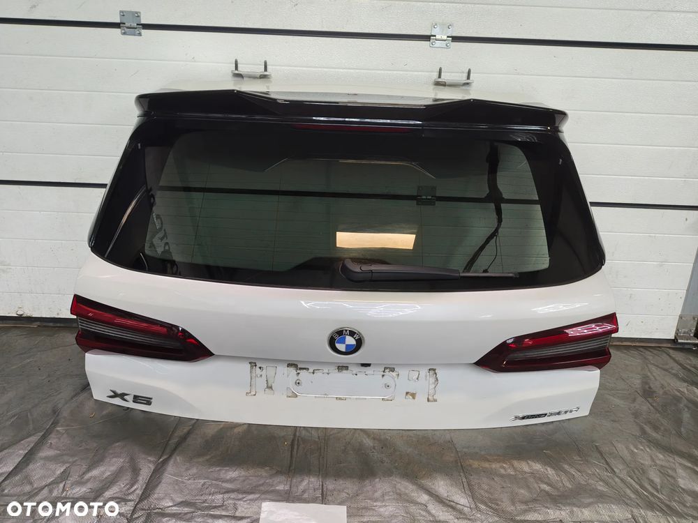 BMW G05 X5 X5M A96 MINERALWEISS klapa tył kompletna - 2