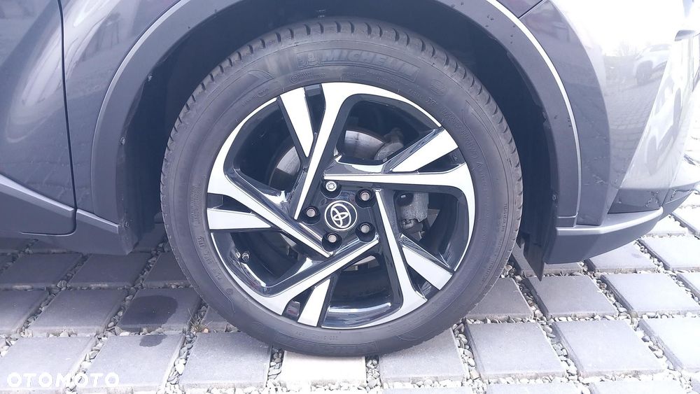 Toyota C-HR - 11