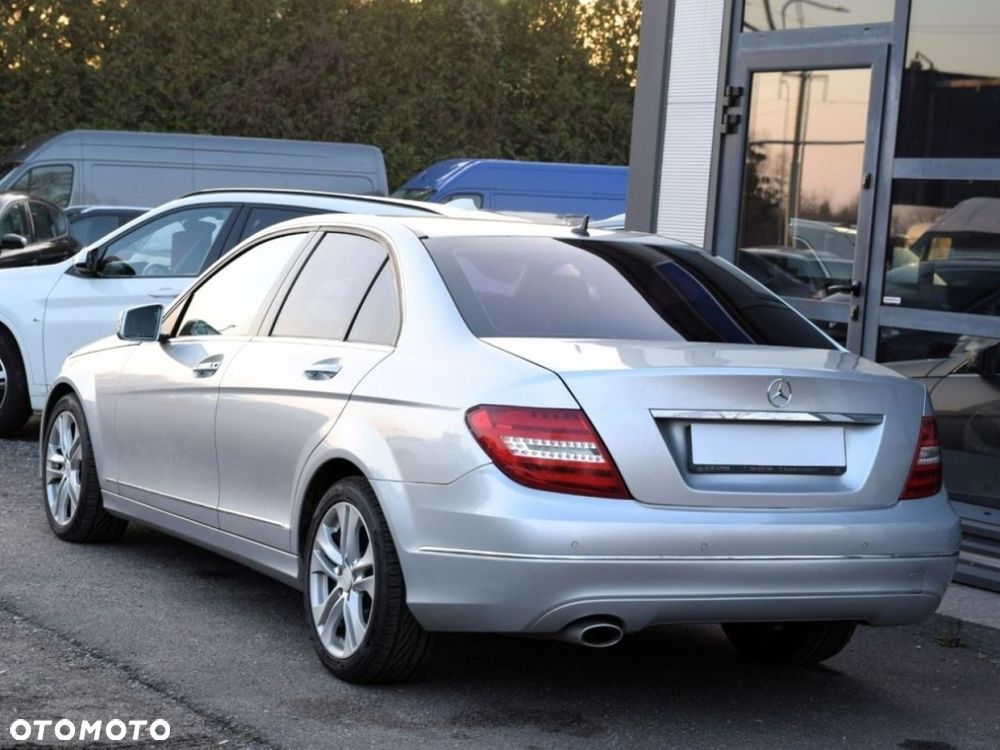 Mercedes-Benz Klasa C 220 CDI 7G-TRONIC Avantgarde Edition - 25