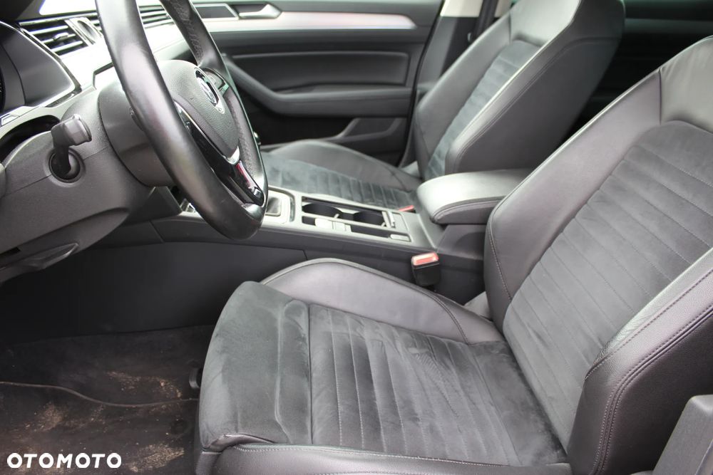 Volkswagen Passat 2.0 TDI BMT Trendline - 12