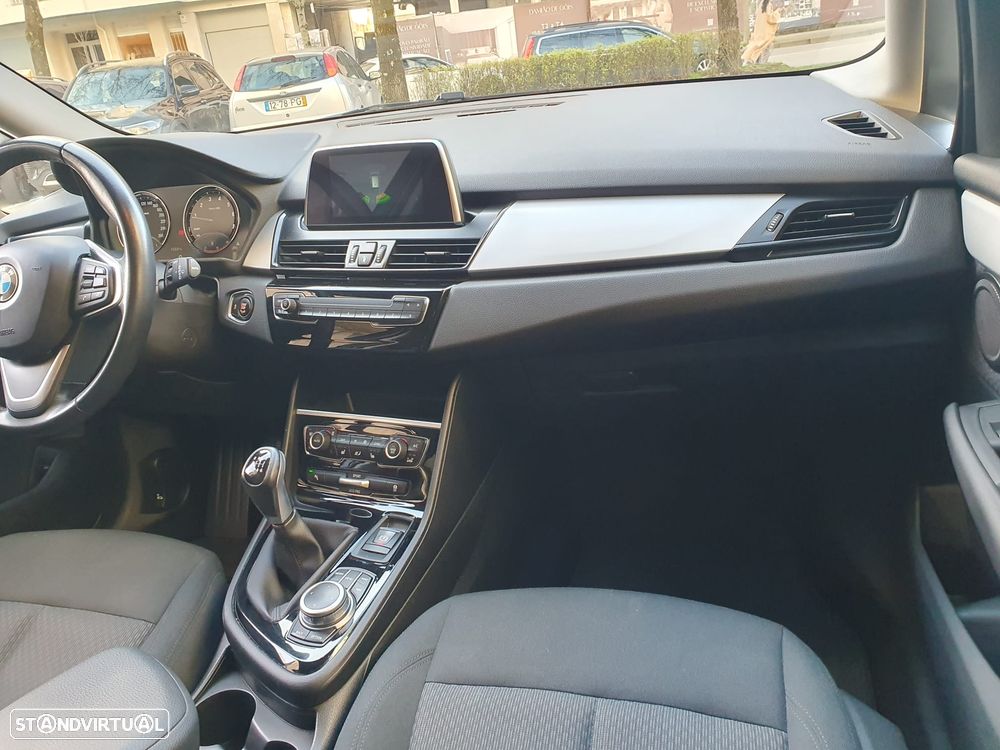 BMW 216 Gran Tourer - 10
