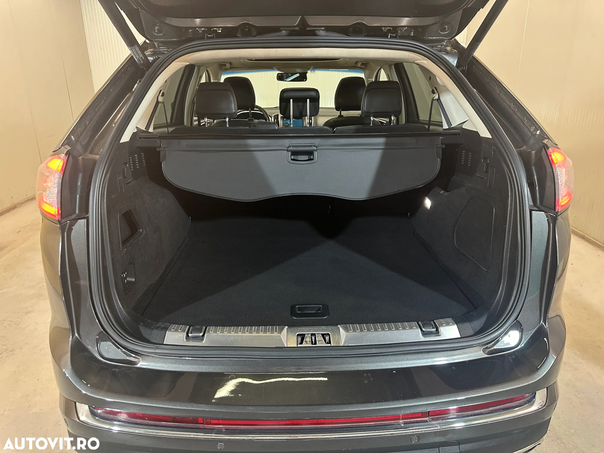 Ford Edge 2.0 TDCi Bi-Turbo 4x4 Vignale - 12