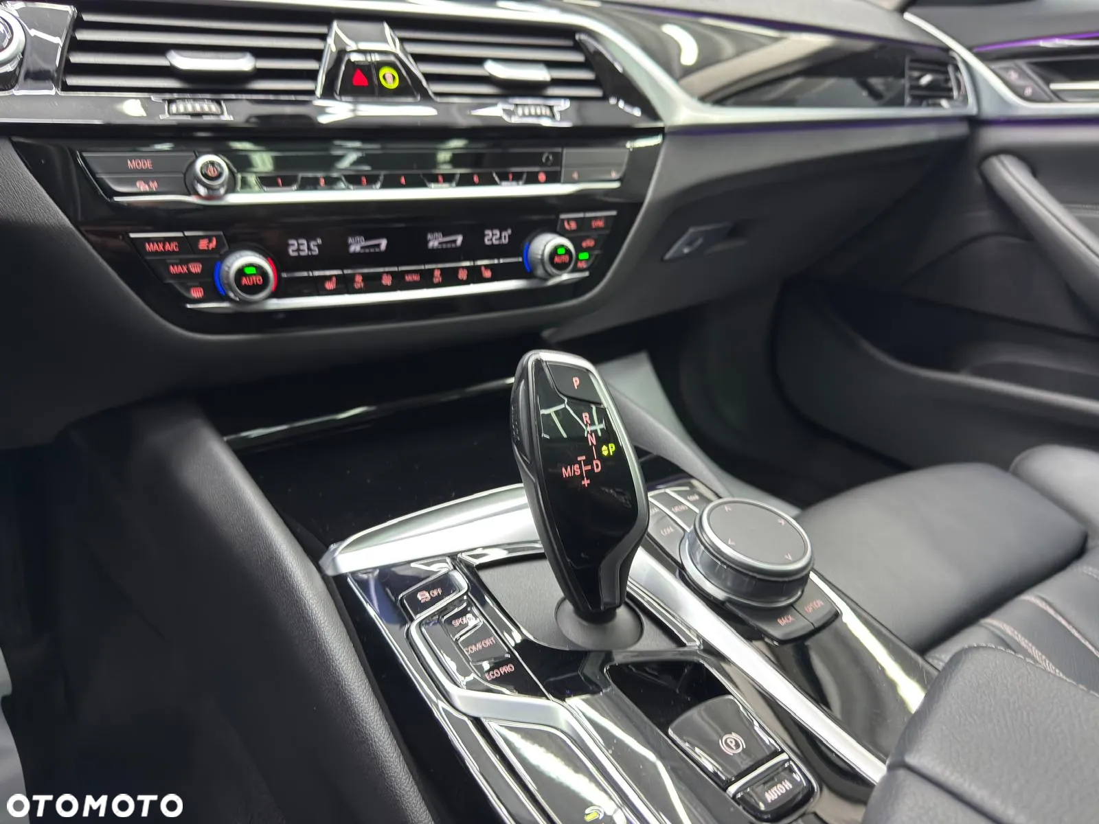 BMW Seria 5 520d Luxury Line sport - 22
