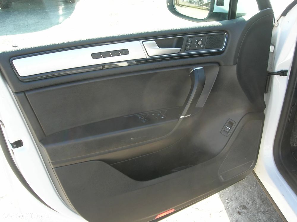 Volkswagen Touareg - 16