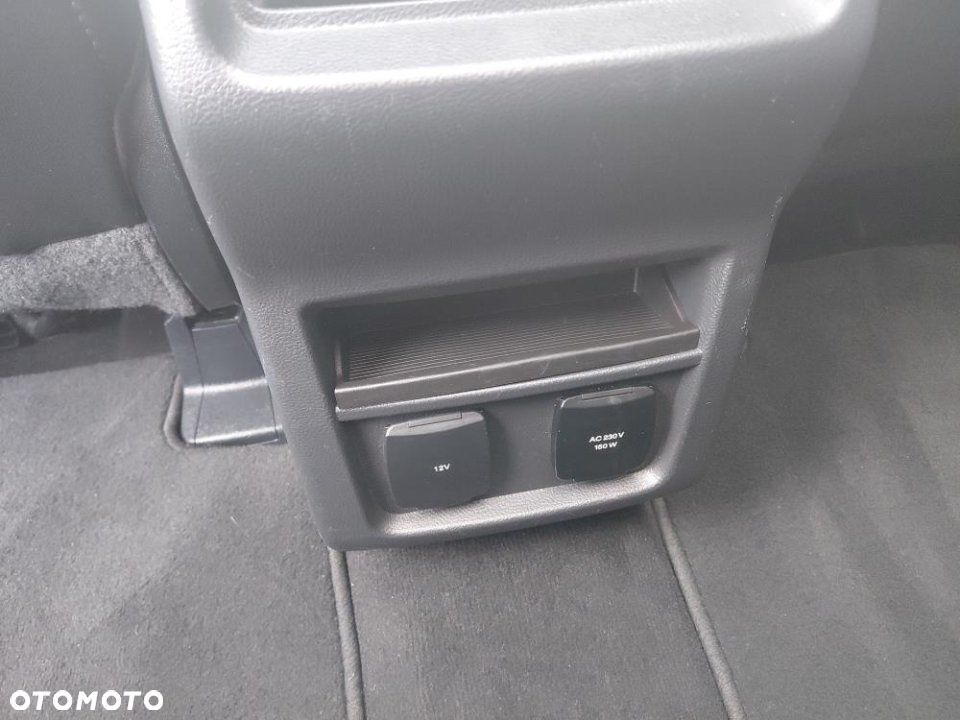 Ford S-Max - 17