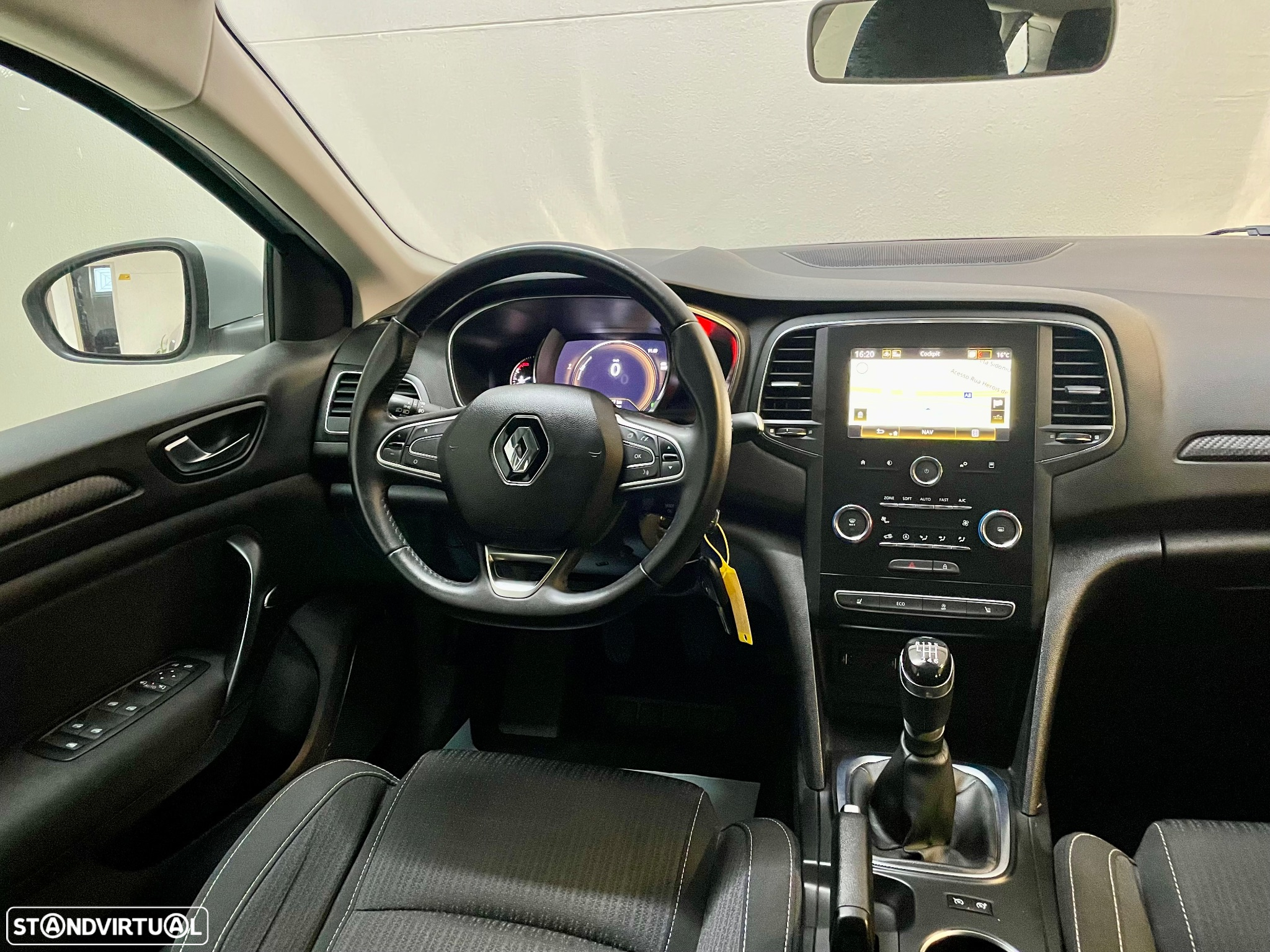 Renault Mégane Sport Tourer BLUE dCi 115 INTENS - 14