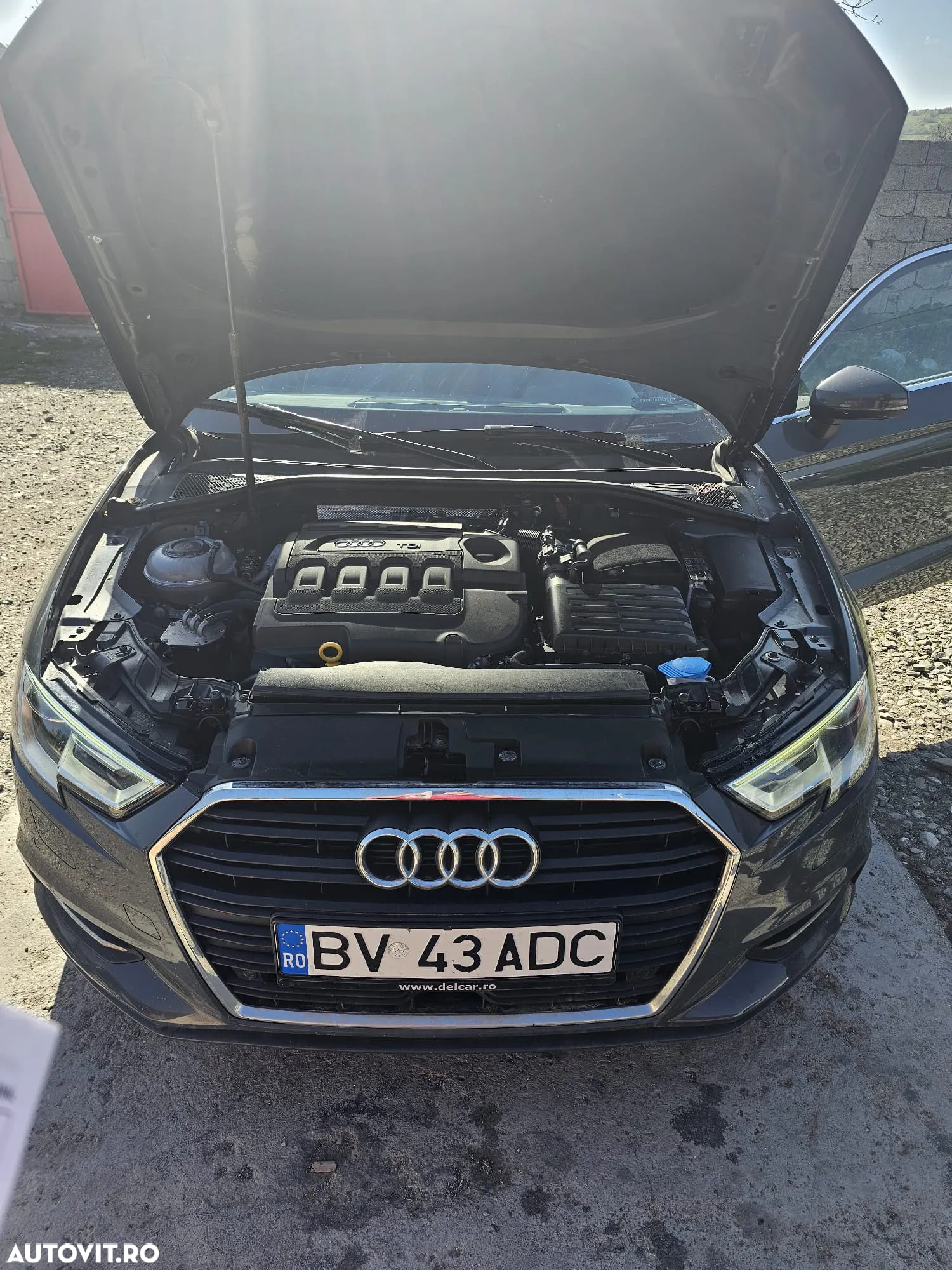 Audi A3 1.6 TDI clean Stronic Attraction - 2
