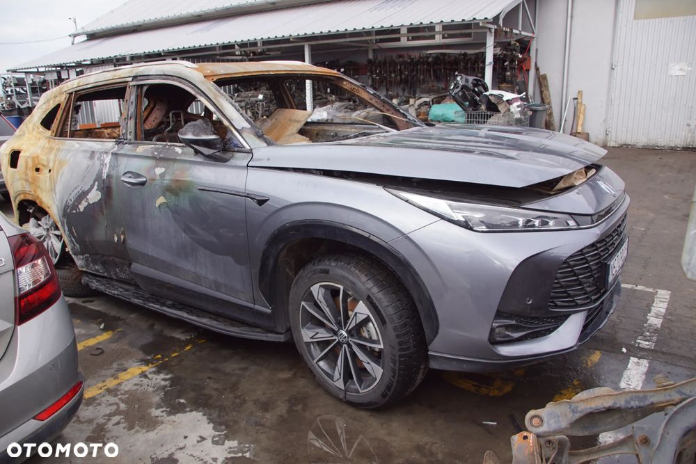 Auto na części - MG HS II 1.5 PHEV 143 KM GS61H 15FKE Hampstead Grey 2024R Silnik Skrzynia Lusterko Błotnik Zderzak Alternator Rozrusznik Sterownik Moduł Czujnik Przewód Pompa - 7