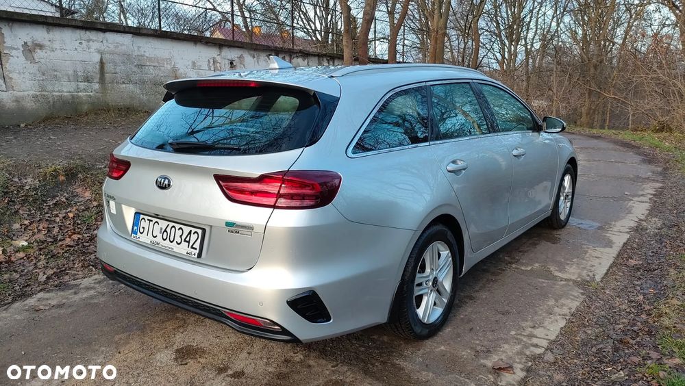 Kia Ceed 1.6 CRDi mHEV M DCT - 7