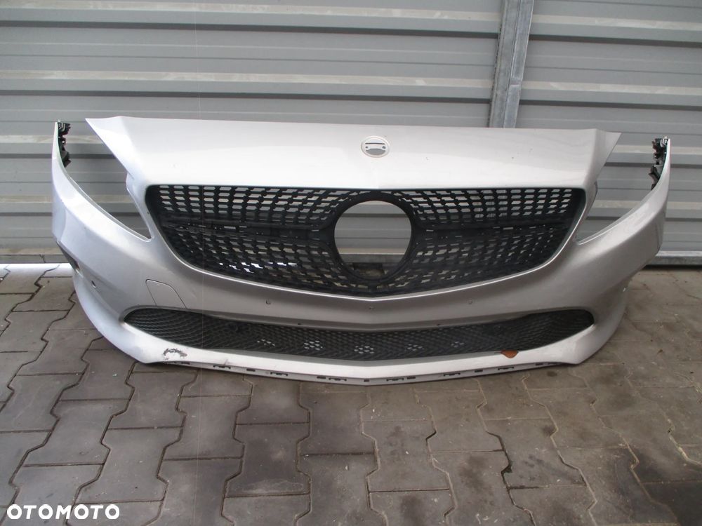MERCEDES A KLASA W176 ZDERZAK PRZEDNI PRZÓD SREBRNY 6xPDC