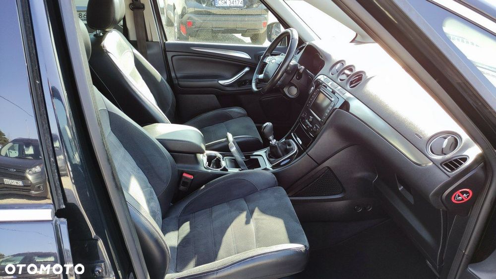 Ford S-Max - 24