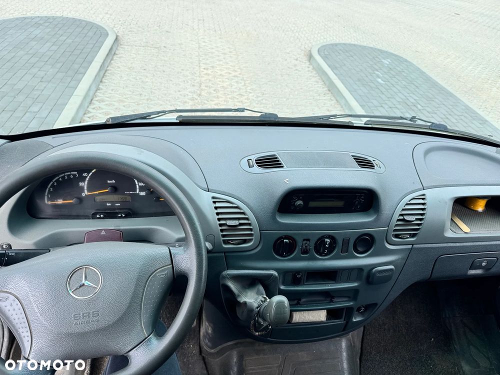 Mercedes-Benz Sprinter - 18