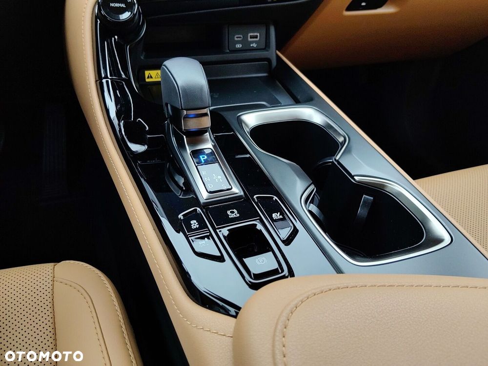 Lexus NX 350h Prestige AWD - 27