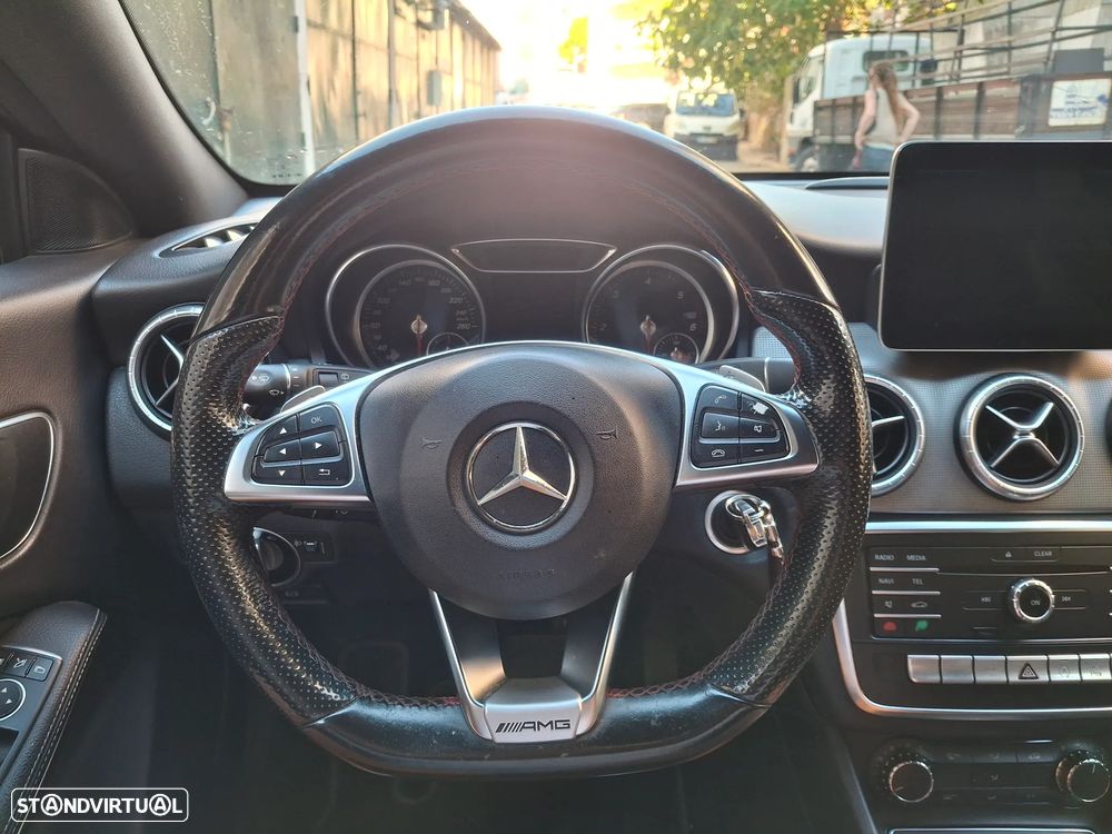 Mercedes-Benz 200 - 11