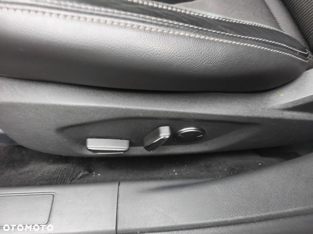 Ford Mondeo 2.0 TDCi Start-Stopp Titanium - 13