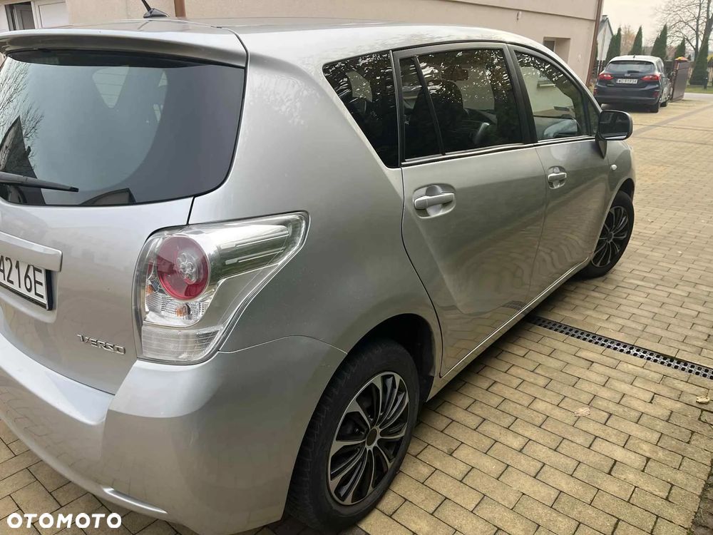 Toyota Verso 2.0 D-4D 2010 7os - 19