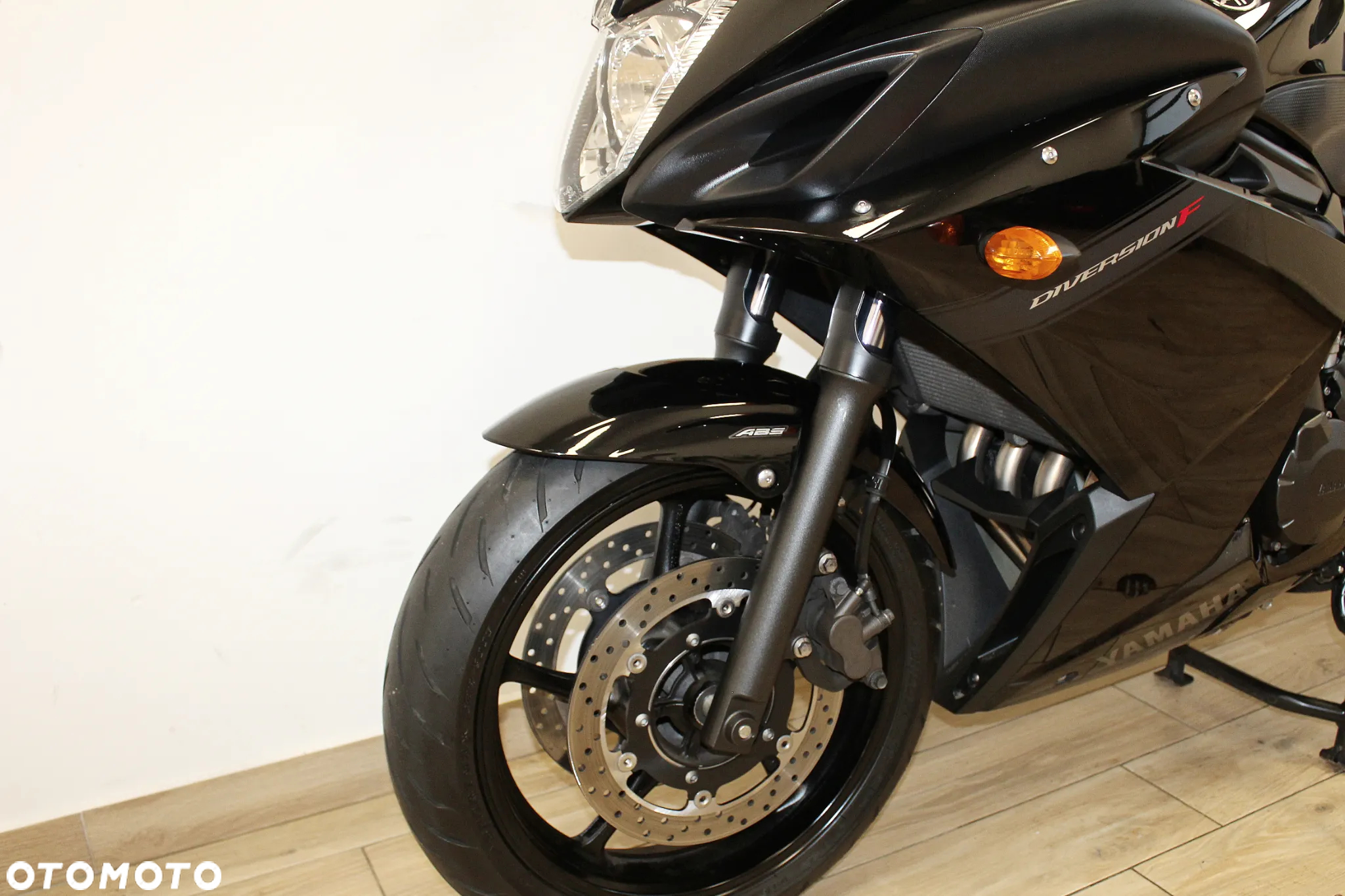 Yamaha XJ - 13