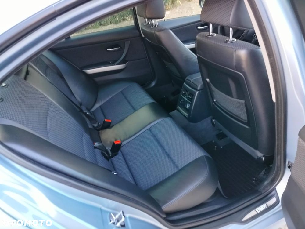 BMW Seria 3 320i Edition Lifestyle - 31