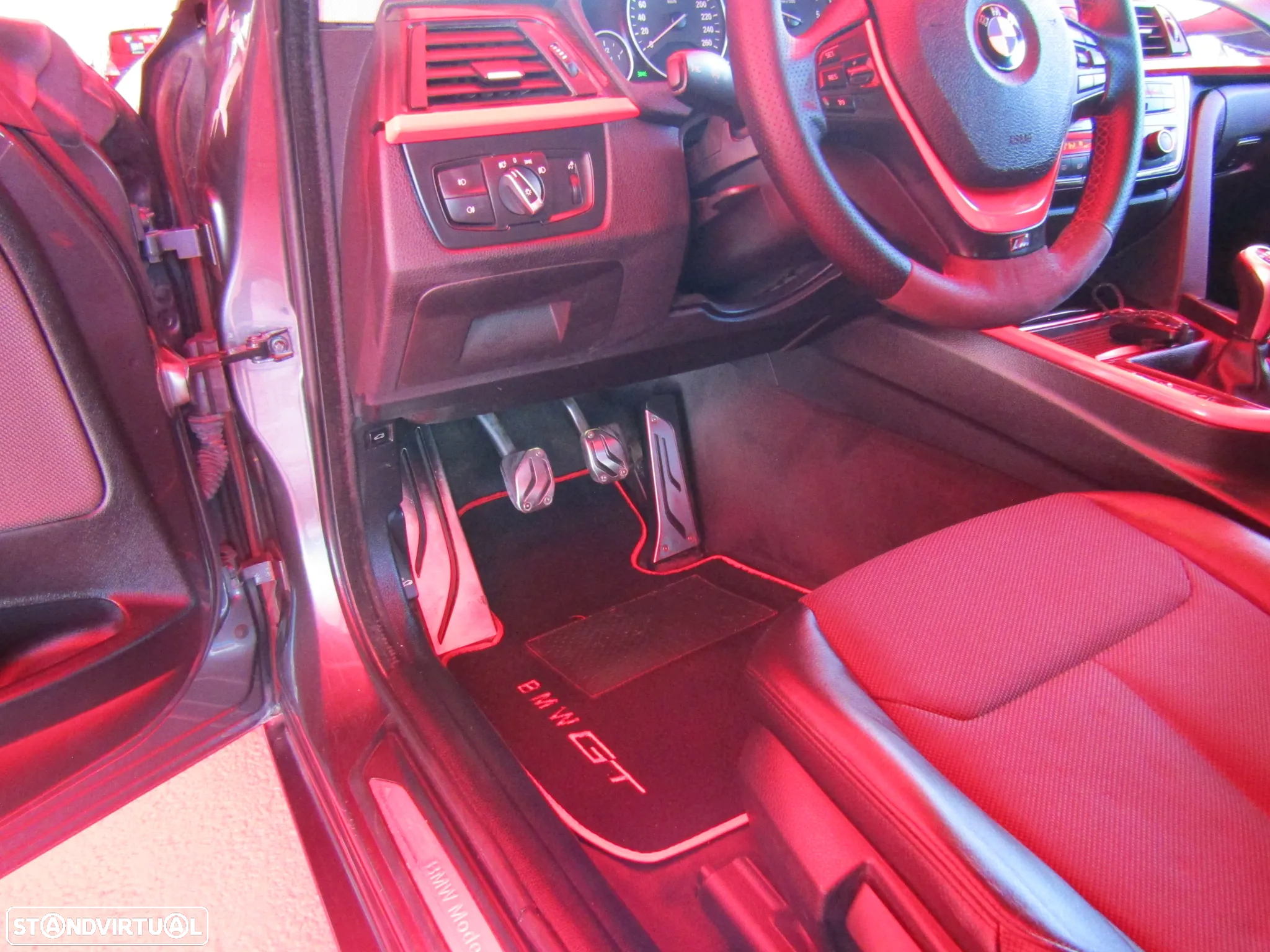 BMW 318 Gran Turismo d Pack M - 13