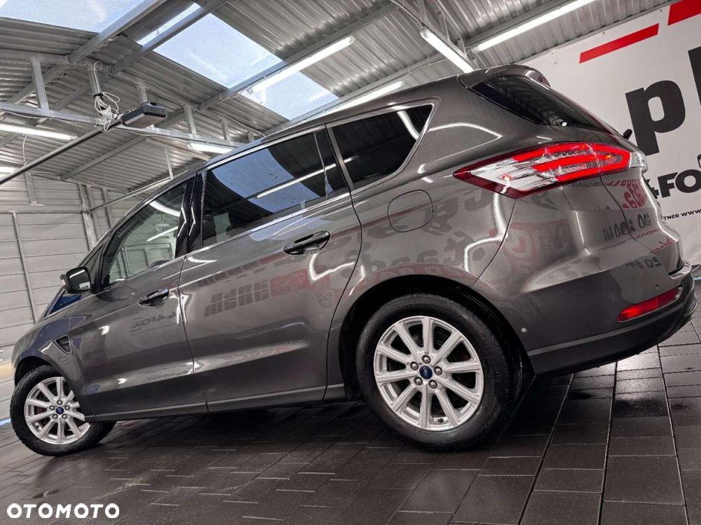 Ford S-Max - 11