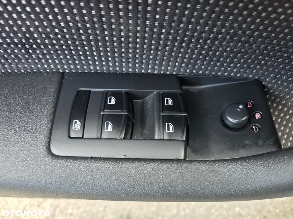 Audi A3 Sportback 2.0 FSI Ambiente - 13