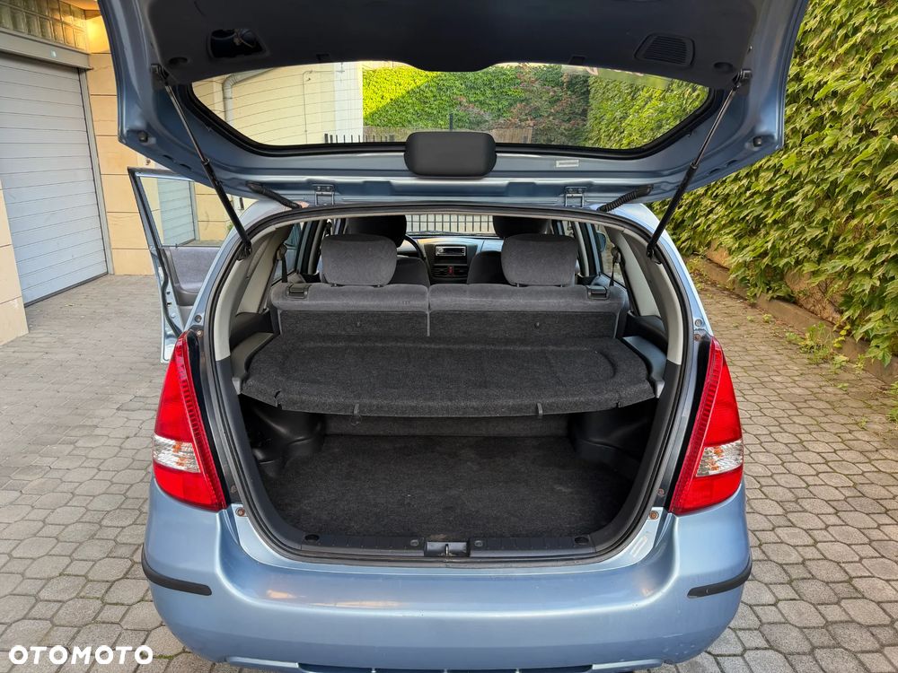 Suzuki Liana - 10