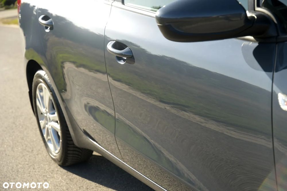 Kia Ceed - 13