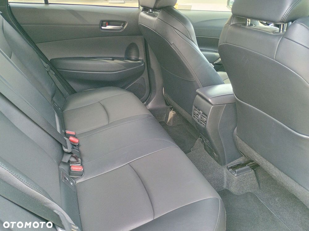 Toyota Corolla Cross - 13