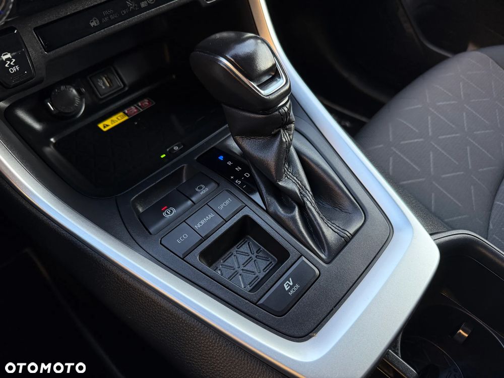 Toyota RAV4 2.5 Hybrid Comfort 4x2 - 33
