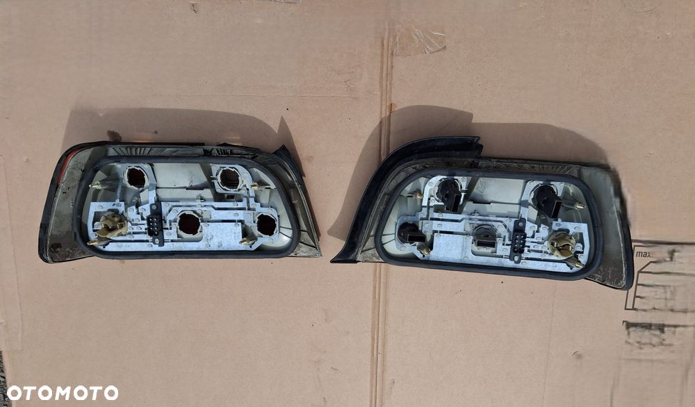 Lampa tył BMW E36 COUPE prawa lewa  1387653    1387654  OE - 12