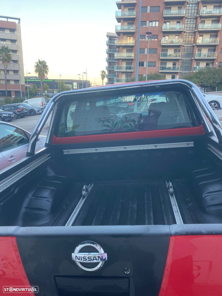 Nissan Navara 2.5 dCi CD LE Hi-Tech +P.Premium 4WD - 11