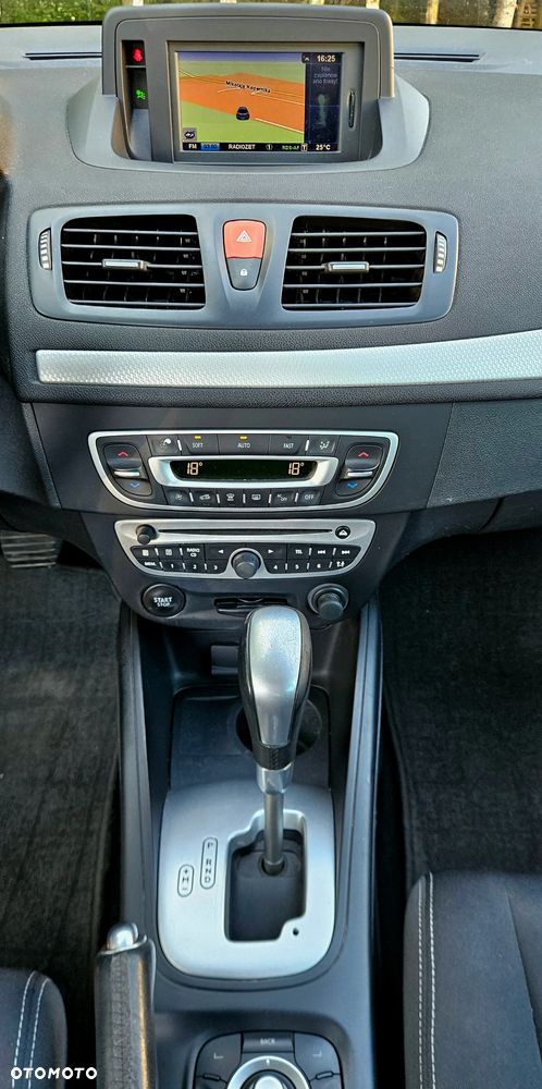 Renault Megane 2.0 16V Privilege CVT - 11