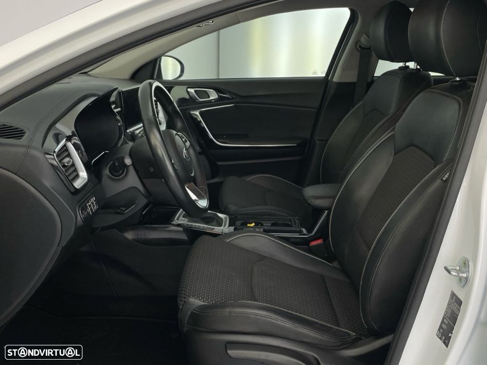 Kia XCeed 1.6 GDi PHEV Drive - 11
