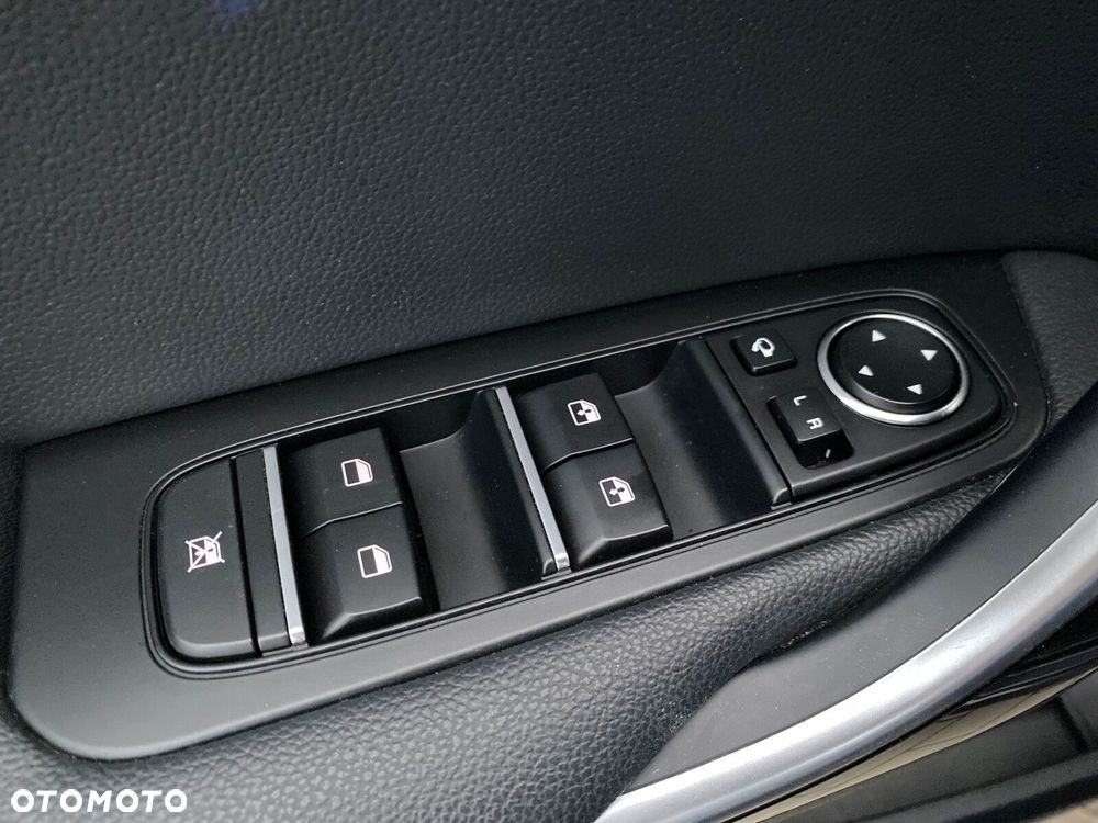 Kia Ceed - 16