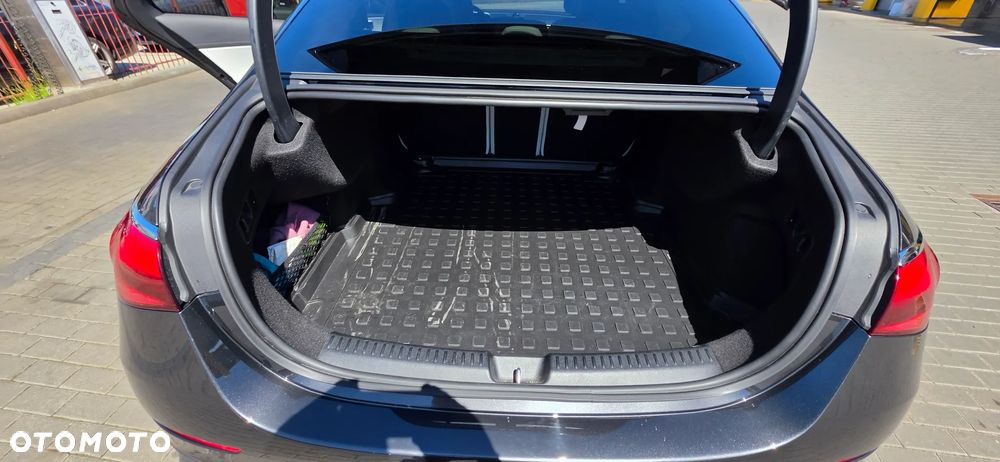 Mercedes-Benz Klasa E 220 d mHEV 4-Matic AMG 9G-Tronic - 9