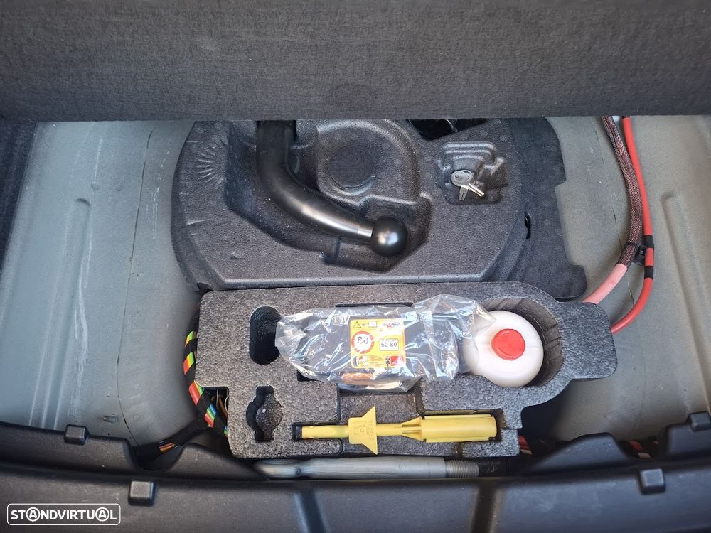 Jaguar XE 2.0 D Prestige Aut. - 46