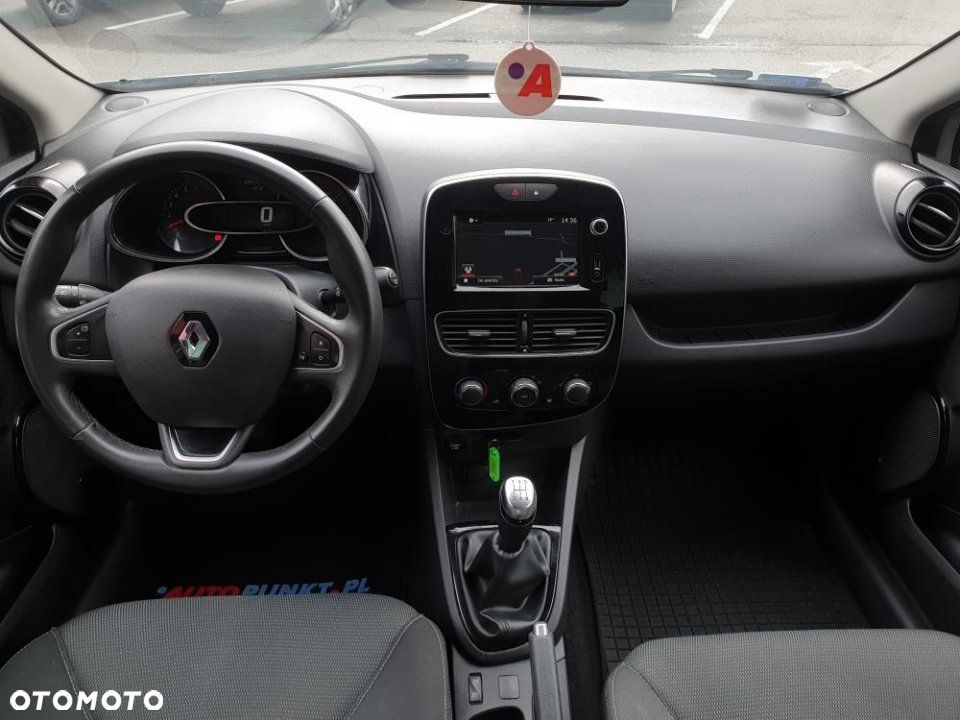 Renault Clio - 10