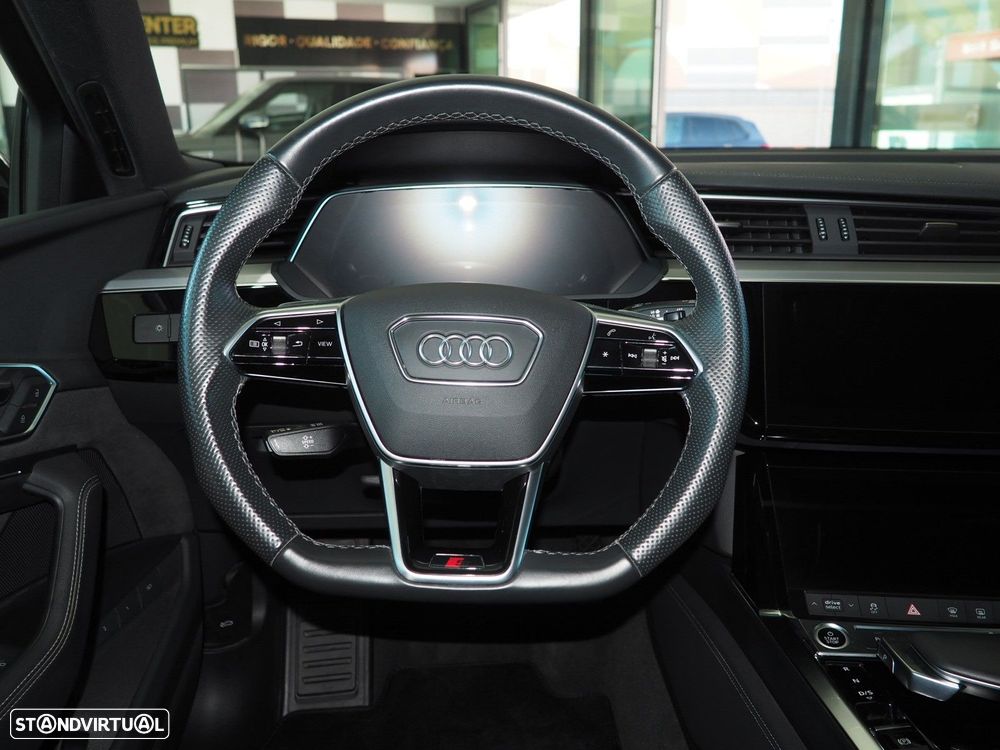 Audi e-tron 50 quattro S line - 13