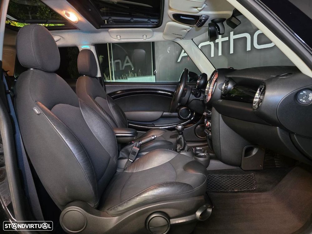 MINI 3 Portas Cooper D - 34