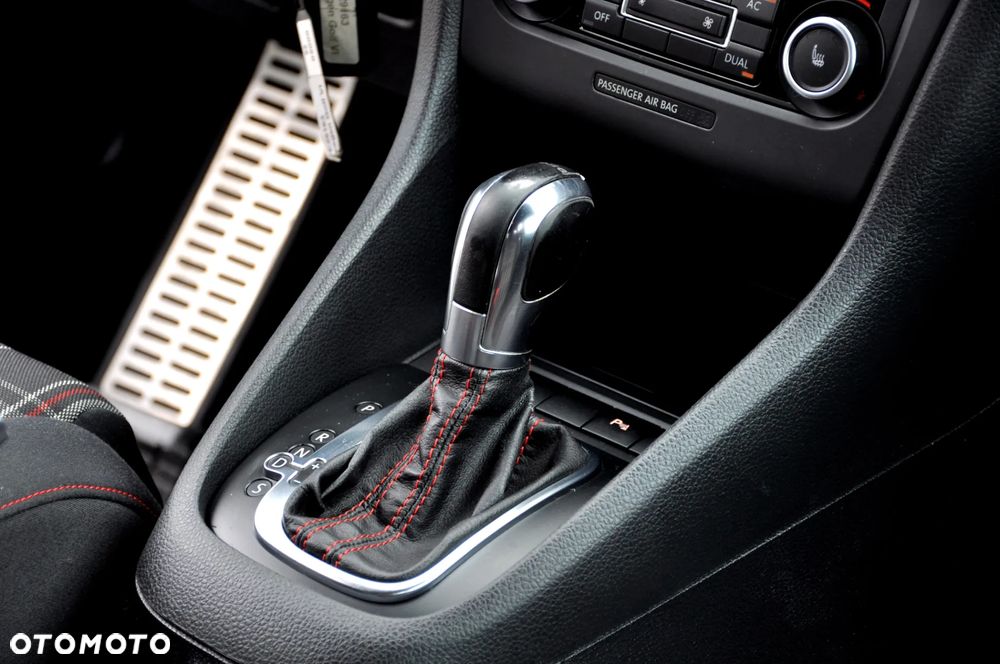 Volkswagen Golf 2.0 GTI DSG - 34