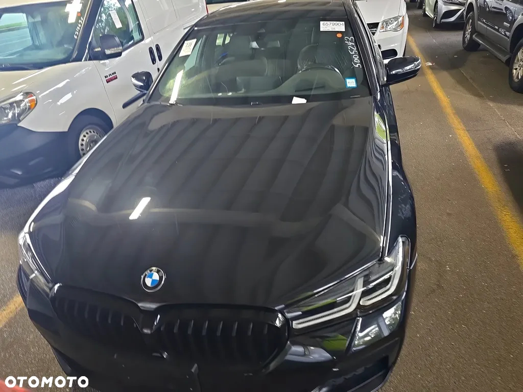 BMW Seria 5 540i xDrive Touring M Sport Edition - 2