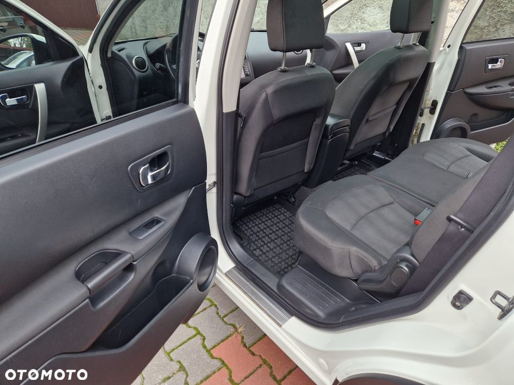 Nissan Qashqai+2 - 17